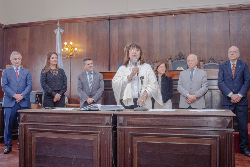 Juramento de magistrados en el Departamento Judicial Azul